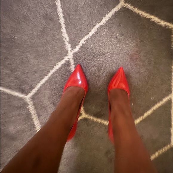 Steve Madden Bold Red Heels - Picture 10 of 10